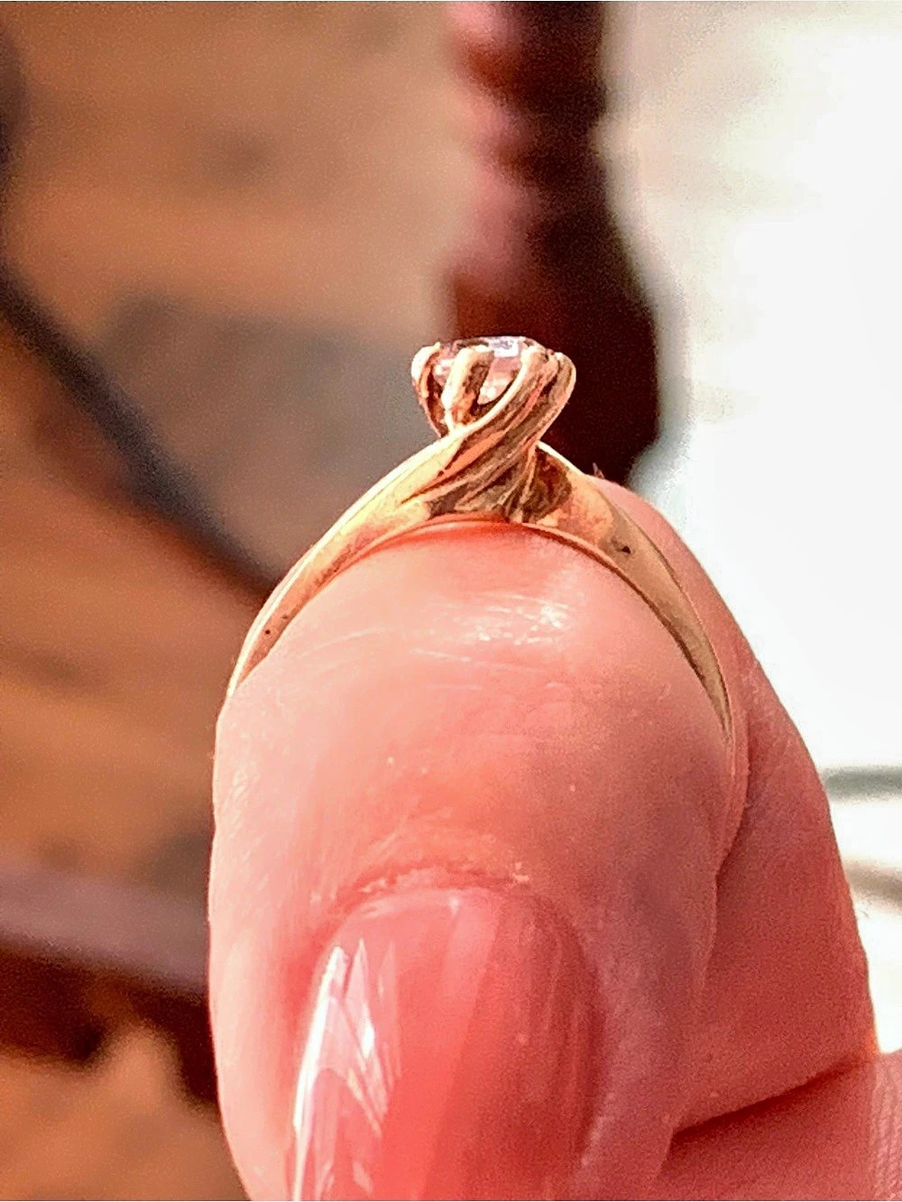 Vintage 14k solid gold twisted Solitaire diamond Ring size 7